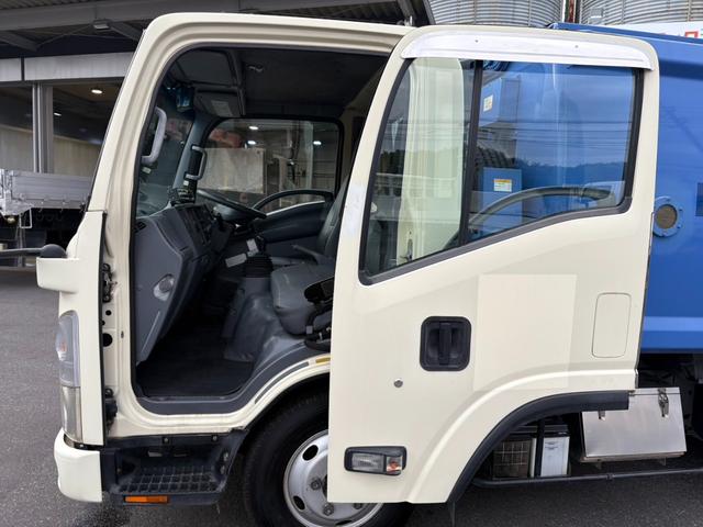 エルフトラック パッカー車　４．２立米　極東開発製プレス式パッカー　最大積載量２０００ｋｇ　左スライドドア　汚水タンク　ＬＥＤ電光掲示板　６速マニュアル（53枚目）