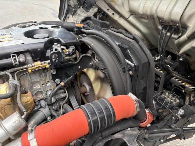 エルフトラック パッカー車　４．２立米　極東開発製プレス式パッカー　最大積載量２０００ｋｇ　左スライドドア　汚水タンク　ＬＥＤ電光掲示板　６速マニュアル（59枚目）