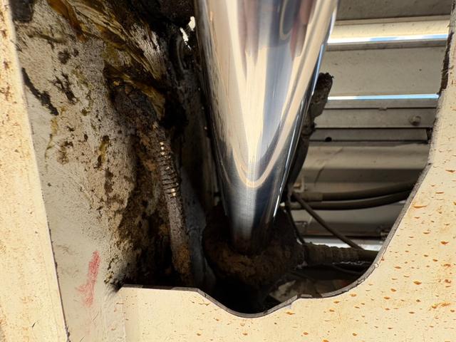 キャンター パッカー車　６．５立米　新明和製ボデー　巻き込み式パッカー　連続スイッチ　最大積載量３３００ｋｇ　汚水タンク　デュオニック２ペダル（ＡＴ限定運転可）（10枚目）