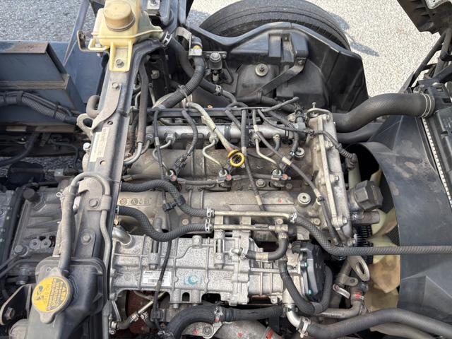 キャンター パッカー車　６．５立米　新明和製ボデー　巻き込み式パッカー　連続スイッチ　最大積載量３３００ｋｇ　汚水タンク　デュオニック２ペダル（ＡＴ限定運転可）（53枚目）