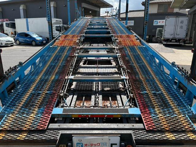 ファイター キャリアカー　５台積みキャリアカー　細谷車体　ラジコン　アルコア製アルミホイール　２デフ　リターダー　最大積載量９６００ｋｇ　６Ｍ６０エンジン　荷台寸法：長さ１０５０ｃｍ幅２３２ｃｍ　荷台中心部ギャップ：１９０ｃｍ（38枚目）