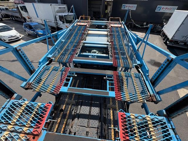 ファイター キャリアカー　５台積みキャリアカー　細谷車体　ラジコン　アルコア製アルミホイール　２デフ　リターダー　最大積載量９６００ｋｇ　６Ｍ６０エンジン　荷台寸法：長さ１０５０ｃｍ幅２３２ｃｍ　荷台中心部ギャップ：１９０ｃｍ（58枚目）
