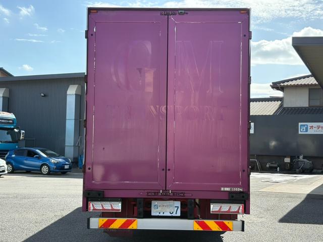 スーパーグレート アルミウイング　パブコ製　ハイルーフ　床素材：木　最大積載量１３９００ｋｇ　リアエアサス　アルミホイール　ラッシング２段　内フック　シフトパイロット　荷箱内寸：長さ９６４ｃｍ幅２４２ｃｍ高さ２６４ｃｍ（7枚目）