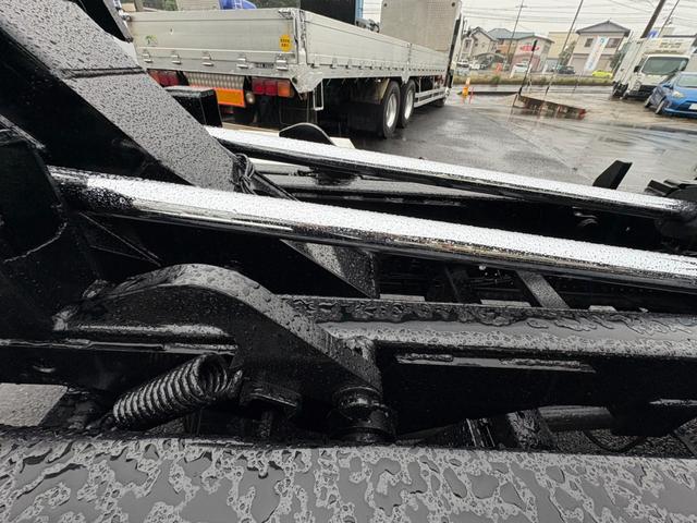 フォワード アームロール 新明和製アームロール ツインホイスト リアジャッキ CCA44-20モデル 外装仕上済 6速マニュアル 最大積載量3900kg 4HK1エンジン 190馬力(12枚目)