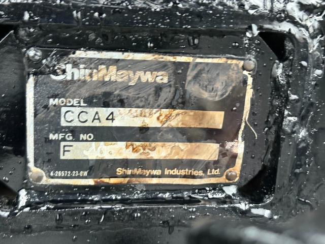 フォワード アームロール 新明和製アームロール ツインホイスト リアジャッキ CCA44-20モデル 外装仕上済 6速マニュアル 最大積載量3900kg 4HK1エンジン 190馬力(15枚目)