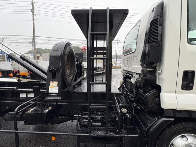 フォワード アームロール 新明和製アームロール ツインホイスト リアジャッキ CCA44-20モデル 外装仕上済 6速マニュアル 最大積載量3900kg 4HK1エンジン 190馬力(26枚目)