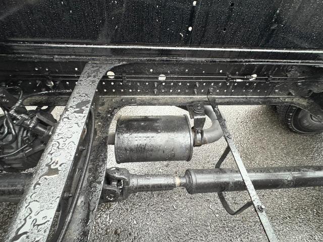 フォワード アームロール 新明和製アームロール ツインホイスト リアジャッキ CCA44-20モデル 外装仕上済 6速マニュアル 最大積載量3900kg 4HK1エンジン 190馬力(32枚目)