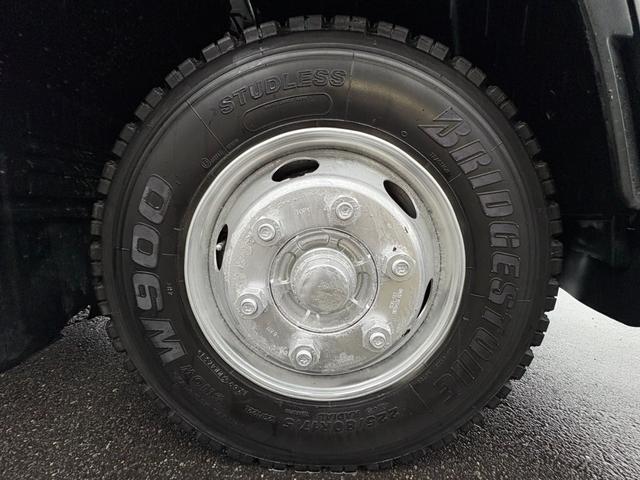 フォワード アームロール 新明和製アームロール ツインホイスト リアジャッキ CCA44-20モデル 外装仕上済 6速マニュアル 最大積載量3900kg 4HK1エンジン 190馬力(34枚目)