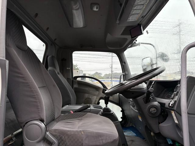 フォワード アームロール 新明和製アームロール ツインホイスト リアジャッキ CCA44-20モデル 外装仕上済 6速マニュアル 最大積載量3900kg 4HK1エンジン 190馬力(43枚目)