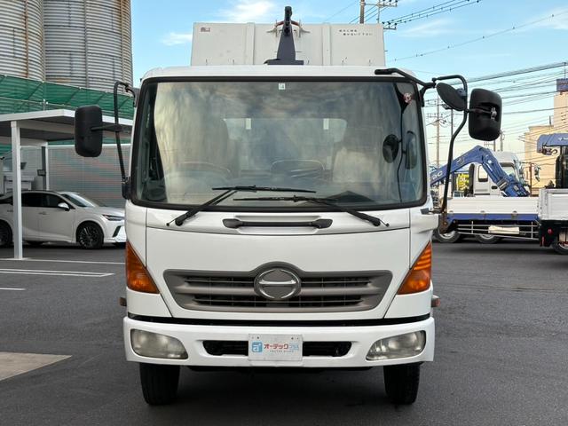 ヒノレンジャー アームロール ヒアブ製マルチリフト シングルホイスト 最大積載量4000kg 実走行10万キロ台 6速マニュアル コンテナサイズ:長さ352cm幅191cm高さ113cm コンテナメーカー:白川鉄工(2枚目)