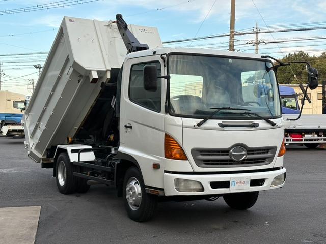 ヒノレンジャー アームロール ヒアブ製マルチリフト シングルホイスト 最大積載量4000kg 実走行10万キロ台 6速マニュアル コンテナサイズ:長さ352cm幅191cm高さ113cm コンテナメーカー:白川鉄工(3枚目)