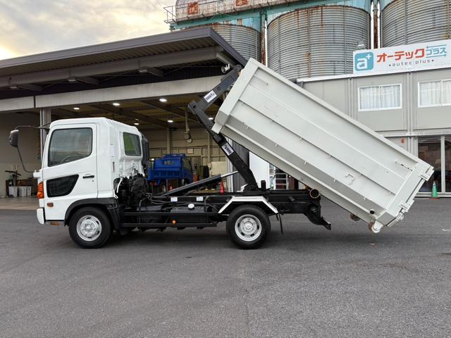 ヒノレンジャー アームロール ヒアブ製マルチリフト シングルホイスト 最大積載量4000kg 実走行10万キロ台 6速マニュアル コンテナサイズ:長さ352cm幅191cm高さ113cm コンテナメーカー:白川鉄工(8枚目)