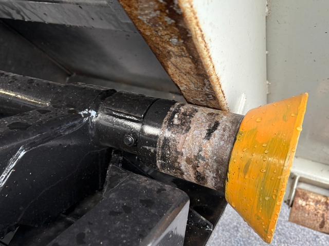 ヒノレンジャー アームロール ヒアブ製マルチリフト シングルホイスト 最大積載量4000kg 実走行10万キロ台 6速マニュアル コンテナサイズ:長さ352cm幅191cm高さ113cm コンテナメーカー:白川鉄工(11枚目)