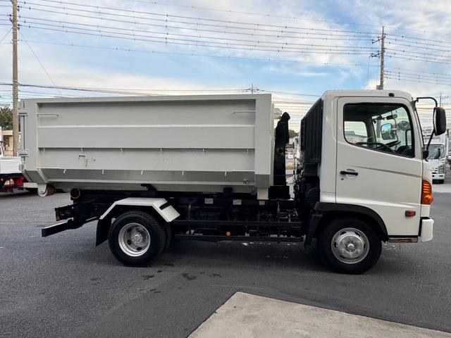 ヒノレンジャー アームロール ヒアブ製マルチリフト シングルホイスト 最大積載量4000kg 実走行10万キロ台 6速マニュアル コンテナサイズ:長さ352cm幅191cm高さ113cm コンテナメーカー:白川鉄工(27枚目)