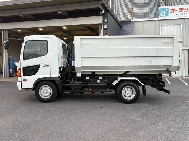 ヒノレンジャー アームロール ヒアブ製マルチリフト シングルホイスト 最大積載量4000kg 実走行10万キロ台 6速マニュアル コンテナサイズ:長さ352cm幅191cm高さ113cm コンテナメーカー:白川鉄工(31枚目)