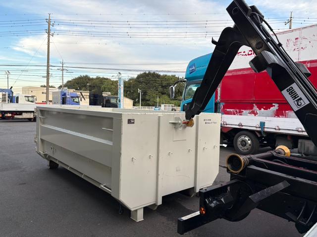 ヒノレンジャー アームロール ヒアブ製マルチリフト シングルホイスト 最大積載量4000kg 実走行10万キロ台 6速マニュアル コンテナサイズ:長さ352cm幅191cm高さ113cm コンテナメーカー:白川鉄工(32枚目)