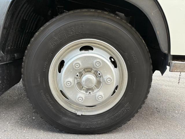 ヒノレンジャー アームロール ヒアブ製マルチリフト シングルホイスト 最大積載量4000kg 実走行10万キロ台 6速マニュアル コンテナサイズ:長さ352cm幅191cm高さ113cm コンテナメーカー:白川鉄工(47枚目)