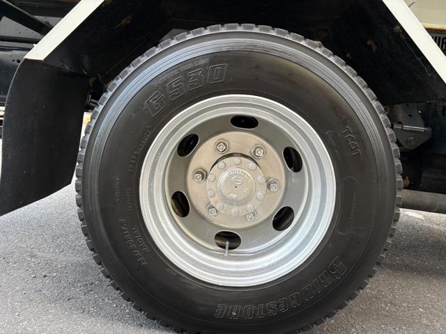 ヒノレンジャー アームロール ヒアブ製マルチリフト シングルホイスト 最大積載量4000kg 実走行10万キロ台 6速マニュアル コンテナサイズ:長さ352cm幅191cm高さ113cm コンテナメーカー:白川鉄工(48枚目)