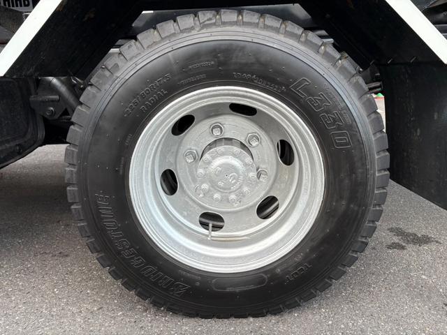 ヒノレンジャー アームロール ヒアブ製マルチリフト シングルホイスト 最大積載量4000kg 実走行10万キロ台 6速マニュアル コンテナサイズ:長さ352cm幅191cm高さ113cm コンテナメーカー:白川鉄工(50枚目)