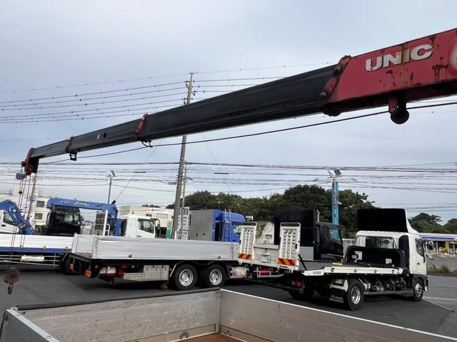 キャンター ４段クレーン　ユニック　４段ラジコンクレーン　フックイン　ＵＲＵ２６４モデル　２．６３ｔ吊り　煤焼無　アルミブロック　床素材：鉄板　荷台内寸：長さ３５７ｃｍ　幅１８０ｃｍ　最大積載量３，０００ｋｇ　５速マニュアル（10枚目）