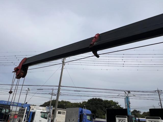 キャンター ４段クレーン　ユニック　４段ラジコンクレーン　フックイン　ＵＲＵ２６４モデル　２．６３ｔ吊り　煤焼無　アルミブロック　床素材：鉄板　荷台内寸：長さ３５７ｃｍ　幅１８０ｃｍ　最大積載量３，０００ｋｇ　５速マニュアル（11枚目）