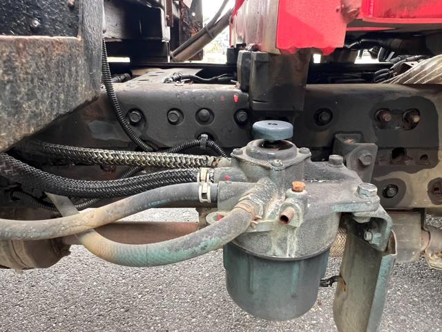 キャンター ４段クレーン　ユニック　４段ラジコンクレーン　フックイン　ＵＲＵ２６４モデル　２．６３ｔ吊り　煤焼無　アルミブロック　床素材：鉄板　荷台内寸：長さ３５７ｃｍ　幅１８０ｃｍ　最大積載量３，０００ｋｇ　５速マニュアル（40枚目）