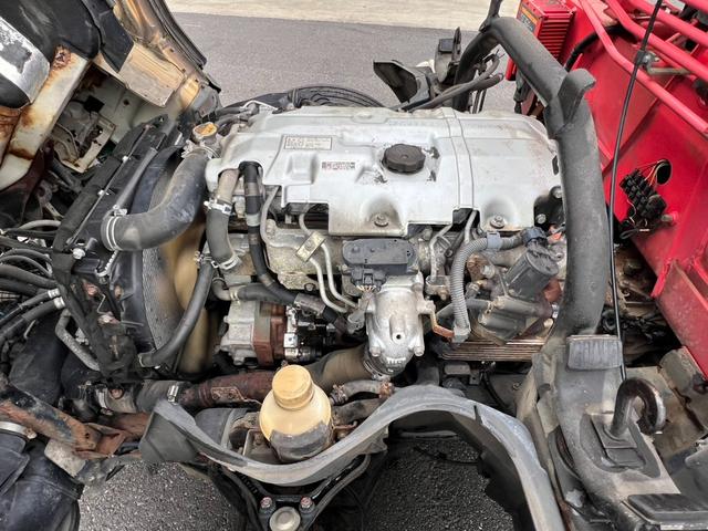 キャンター ４段クレーン　ユニック　４段ラジコンクレーン　フックイン　ＵＲＵ２６４モデル　２．６３ｔ吊り　煤焼無　アルミブロック　床素材：鉄板　荷台内寸：長さ３５７ｃｍ　幅１８０ｃｍ　最大積載量３，０００ｋｇ　５速マニュアル（47枚目）