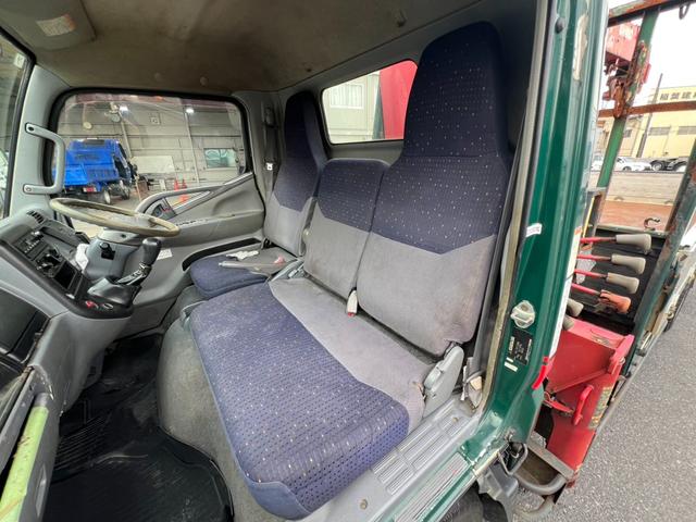 キャンター ４段クレーン　ユニック　４段ラジコンクレーン　フックイン　ＵＲＵ２６４モデル　２．６３ｔ吊り　煤焼無　アルミブロック　床素材：鉄板　荷台内寸：長さ３５７ｃｍ　幅１８０ｃｍ　最大積載量３，０００ｋｇ　５速マニュアル（59枚目）