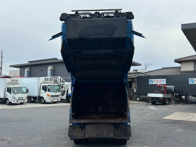 エルフトラック パッカー車 モリタ製プレスパッカー 4.1立米 最大積載量2000kg 汚水タンク 6速マニュアル 左スライドドア 左電動格納ミラー キャビン内書類棚 4JJ1エンジン150馬力(11枚目)