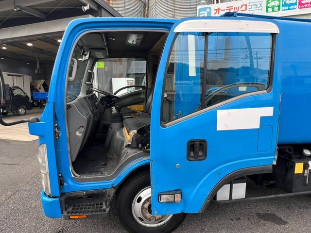 エルフトラック パッカー車 モリタ製プレスパッカー 4.1立米 最大積載量2000kg 汚水タンク 6速マニュアル 左スライドドア 左電動格納ミラー キャビン内書類棚 4JJ1エンジン150馬力(33枚目)
