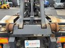 アームロール　新明和製アームロール　ツインホイスト　リアジャッキ　最大積載量３８５０ｋｇ　ミラーヒーター付　６速マニュアル　日野自動車製エンジン　Ｊ０７Ｅエンジン　２１０馬力（15枚目）