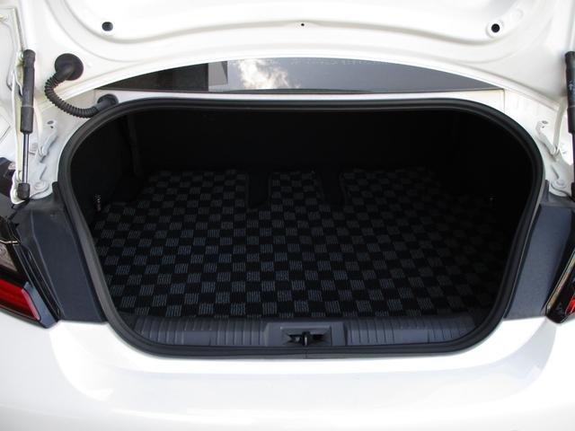 GR86 RC 6速MT BLITZ製車高調 GRエアロ GRトランクスポイラー 液晶メーター カープレイ対応アルパイン製9インチナビ フルセグ Bluetooth接続 バックカメラ ZN6用17インチAW(33枚目)