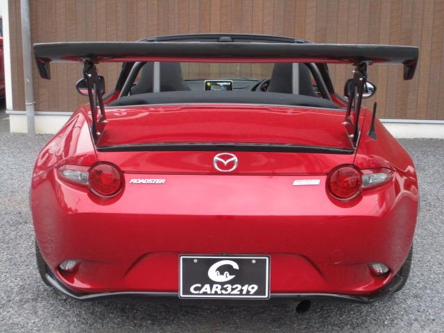 ロードスター Ｓスペシャルパッケージ　６速ＭＴ　ＧＴウイング　車高調　ロールバー　社外マフラー　社外ステアリング　スマートキー　社外サクションパイプ　マツコネナビ　Ｂｌｕｅｔｏｏｔｈ接続可能　バックカメラ　ＥＴＣ（5枚目）