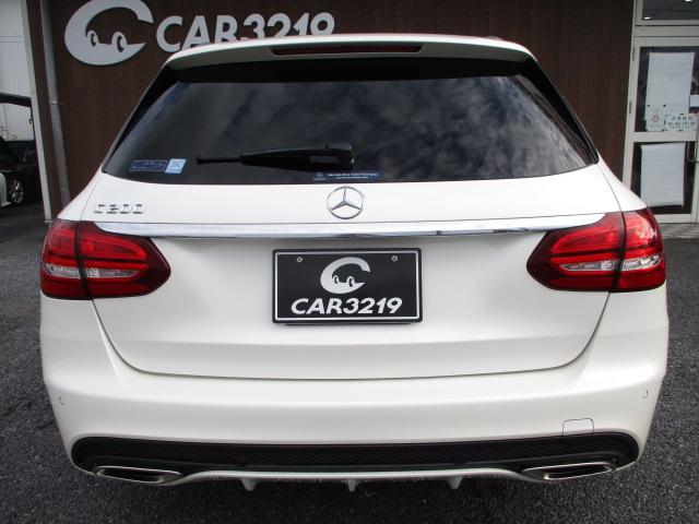 Ｃクラスステーションワゴン Ｃ２００　ステーションワゴン　スポーツ本革仕様　キーレスゴー　本革使用　レーダーセーフティパッケージ　ＬＥＤインテリジェントシステム　ＡＭＧスタイリングパッケージ　ＬＥＤインテリジェントライトシステム　パワーバックドア　　サブコン　カーボンカバー（5枚目）