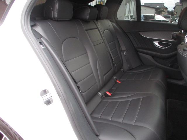 Ｃクラスステーションワゴン Ｃ２００　ステーションワゴン　スポーツ本革仕様　キーレスゴー　本革使用　レーダーセーフティパッケージ　ＬＥＤインテリジェントシステム　ＡＭＧスタイリングパッケージ　ＬＥＤインテリジェントライトシステム　パワーバックドア　　サブコン　カーボンカバー（21枚目）