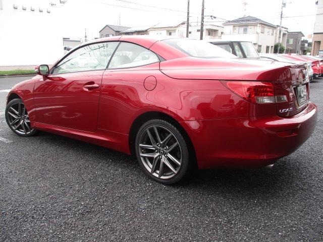 ＩＳ ＩＳ２５０Ｃ　バージョンＬ　革シート　後期スピンドル仕様　三眼シーケンシャルヘッドライト　オプション１８インチホイール　クルーズコントロール　シートヒーター＆ベンチレーション　電動オープン（11枚目）