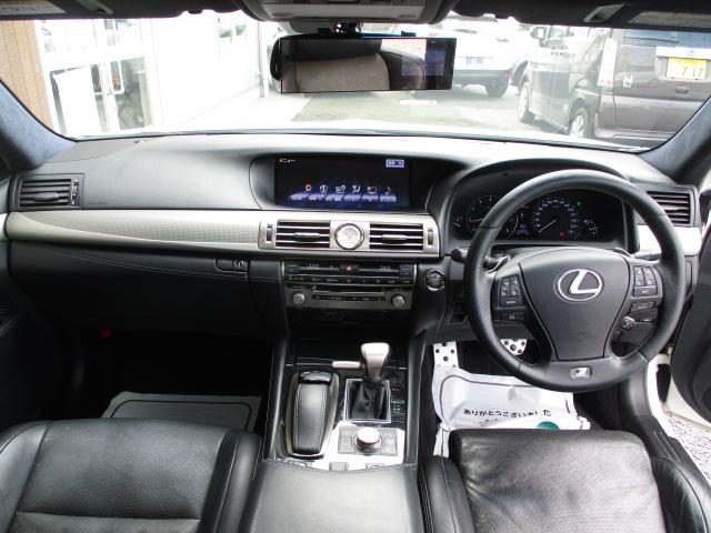 ＬＳ ＬＳ４６０　Ｆスポーツ　３眼ＬＥＤヘッドライト　サンルーフ　黒革シート　プリクラッシュセーフティ＆レーダークルーズ　ＢＳＭ　シートヒーター　シートクーラー　パワートランク　パドルシフト　ナビ　ＴＢ　Ｂカメラ　ＥＴＣ　１９ＡＷ（15枚目）