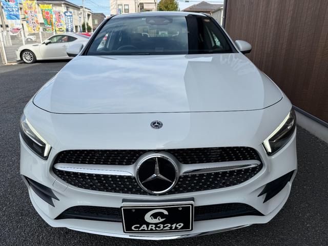 Ａクラスセダン Ａ２５０　４マチックセダン　ＡＭＧライン　パノラマスライディングルーフ／全周囲カメラ／ヘッドアップディスプレイ／ブラインドスポット／レーダークルーズ／ワイヤレス充電／内装ブラック　アドバンスＰＫＧ　レーダーセーフティＰＫＧ　ナビゲーションＰＫ（2枚目）