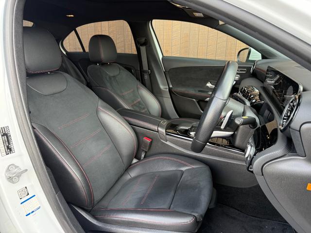 Ａクラスセダン Ａ２５０　４マチックセダン　ＡＭＧライン　パノラマスライディングルーフ／全周囲カメラ／ヘッドアップディスプレイ／ブラインドスポット／レーダークルーズ／ワイヤレス充電／内装ブラック　アドバンスＰＫＧ　レーダーセーフティＰＫＧ　ナビゲーションＰＫ（13枚目）