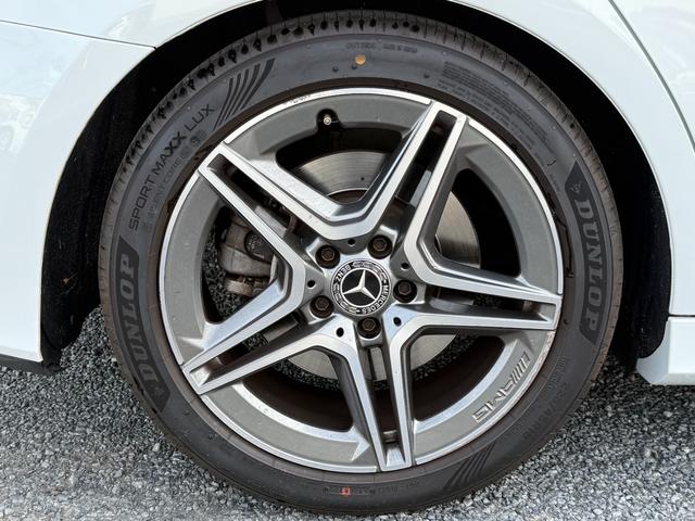 Ａクラスセダン Ａ２５０　４マチックセダン　ＡＭＧライン　パノラマスライディングルーフ／全周囲カメラ／ヘッドアップディスプレイ／ブラインドスポット／レーダークルーズ／ワイヤレス充電／内装ブラック　アドバンスＰＫＧ　レーダーセーフティＰＫＧ　ナビゲーションＰＫ（23枚目）