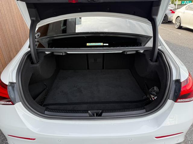 Ａクラスセダン Ａ２５０　４マチックセダン　ＡＭＧライン　パノラマスライディングルーフ／全周囲カメラ／ヘッドアップディスプレイ／ブラインドスポット／レーダークルーズ／ワイヤレス充電／内装ブラック　アドバンスＰＫＧ　レーダーセーフティＰＫＧ　ナビゲーションＰＫ（25枚目）