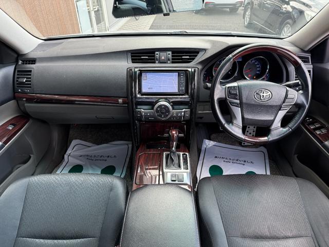 マークＸ ２５０Ｇ　リラックスセレクション・ブラックリミテッド　サンルーフ　後期仕様　モデリスタフルエアロ　車高調　１９インチＡＷ　社外ヘッドライト　社外テールレンズ　前後流れウィンカー　ナビ　Ｂカメラ　ＴＶ　Ｂｌｕｅｔｏｏｔｈ　ＤＶＤ再生　ＥＴＣ　パワーシート（16枚目）