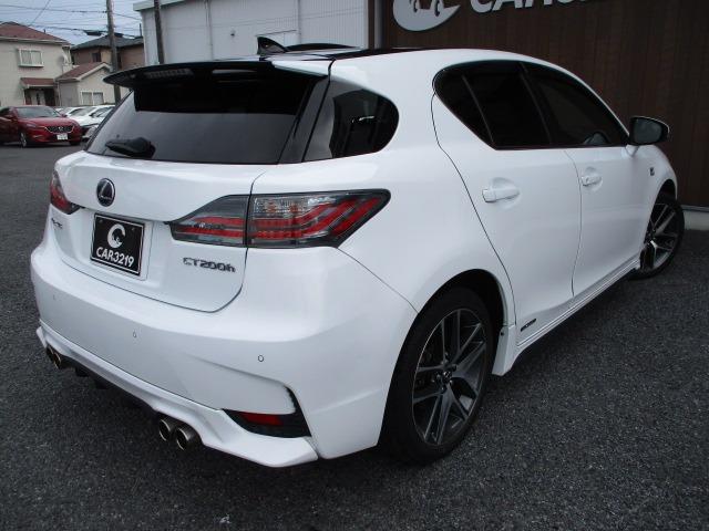 CT CT200h Fスポーツ 後期型 TRD4本出し S/Rエアロ ルーフ黒ツートン Fスポーツ専用スピンドル クリアランスソナー パワーシート ナビ変色無し スマートキー シートヒーター Bluetooth 17インチ専用AW(12枚目)