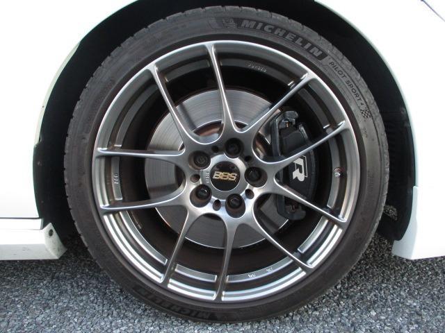 ���X�ł́A���q�l�̂����X�ɍ��킹�ēX���ɓW���Ԃ����������Ă��������Ă���܂��B�����X���ɁA�X���Ɍ��Ԃ��Ȃ��ꍇ������܂��̂ŁA�\�߂��d�b�ɂĂ��m�F���������I�t���[�_�C�����܂�