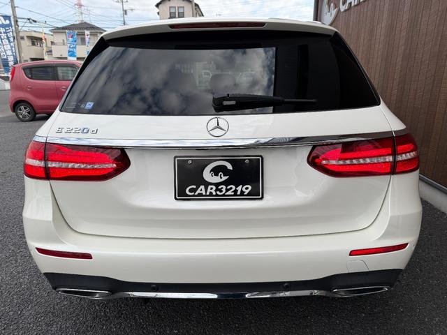 Ｅクラスステーションワゴン Ｅ２２０ｄステションワゴンアバンＧスポツ（本革仕様）　レザーＰＫＧ　レーダーセーフティＰＫＧ　エアーバランスＰＫＧ　Ｂｕｒｍｅｓｔｅｒサウンド　３６０カメラ　ＬＥＤヘッドライト　アンビエントライト　アトマイザー　クリアランスソナー　スマートキー（5枚目）