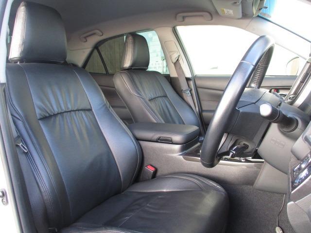 クラウン アスリートS 黒レザー調シートカバー クルーズコントロール Bluetooth スマートキー 純正17インチAW プッシュスタート オートエアコン 純正ナビ バックカメラ ビルトインETC(10枚目)