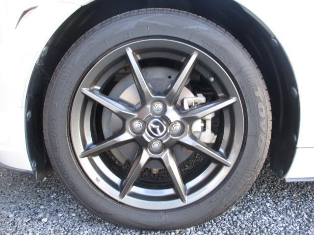 ロードスター Ｓスペシャルパッケージ　６速ＭＴ　ＴＥＩＮ車高調ローダウン　スマートキー＆プッシュスタート　マツコネナビ　Ｂｌｕｅｔｏｏｔｈ　ＥＴＣ（20枚目）