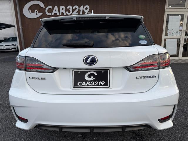 CT CT200h Fスポーツ LEDヘッドライト Fスポーツ専用スピンドル クルーズコントロール シートヒーター パワーシート プッシュスタート&スマートキー ナビ Bカメラ BT TV 17インチ専用AW 革調シートカバー(4枚目)