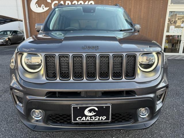 ジープ・レネゲード リミテッド　後期型　ＣａｒＰｌａｙ　ＬＥＤヘッドライト　黒革シート　レーダークルーズ　電子パーキング　クリアランスソナー　シートヒーター　ステアリングヒーター　　社外１７ＡＷ　１７インチ純正アルミ／サマータイヤ付（5枚目）