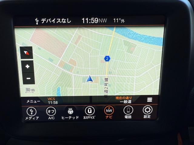 ジープ・レネゲード リミテッド　後期型　ＣａｒＰｌａｙ　ＬＥＤヘッドライト　黒革シート　レーダークルーズ　電子パーキング　クリアランスソナー　シートヒーター　ステアリングヒーター　　社外１７ＡＷ　１７インチ純正アルミ／サマータイヤ付（16枚目）